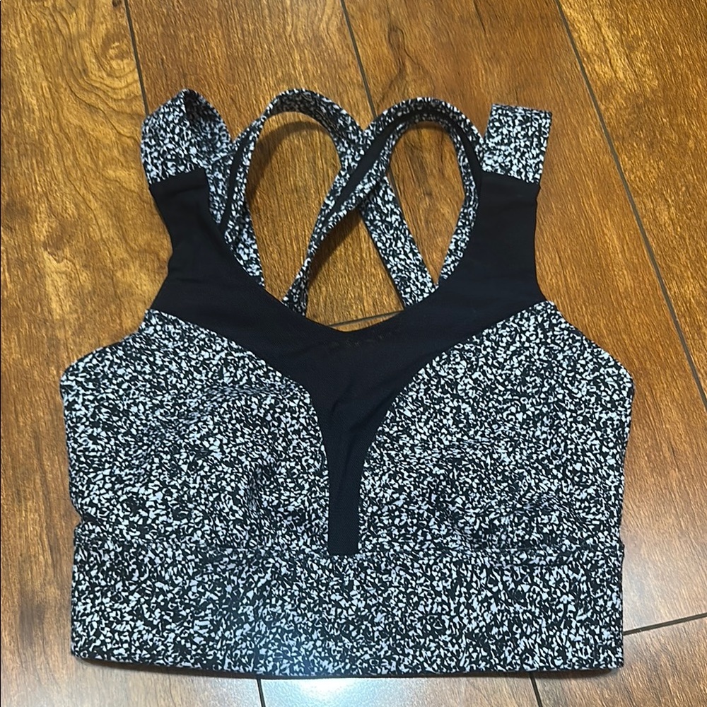 Chic Black and White Sports Bra